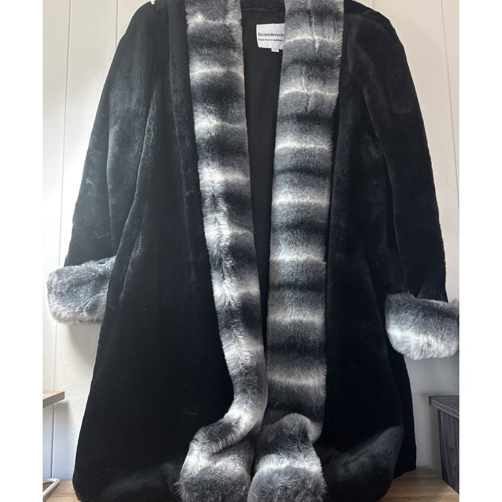 Vintage 80’s Scandinavian Faux Fur & Leather Co High Pile Coat Women Medium